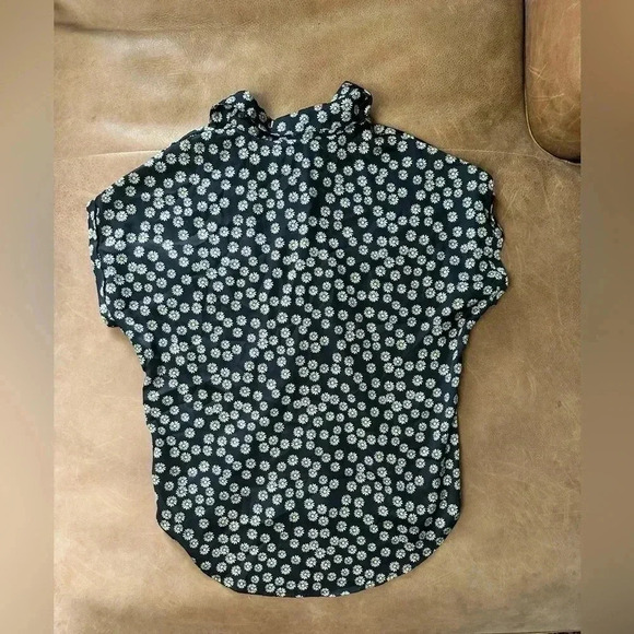 JUST POLLY Juniors' Printed Camp Shirt Floral Size Medium - Picture 9 of 9